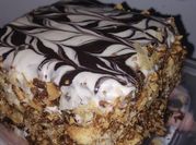 Una foto de milhojas chocolate