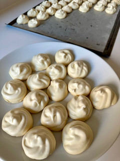 A picture of French Meringue.