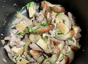 Hình của món Cà tím nấu thịt ba chỉ và đậu phụ đưa cơm cho ngày mát/ lạnh/ rét.