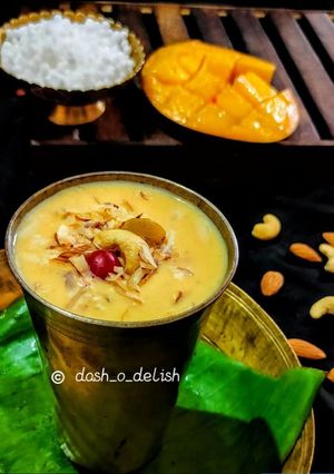 A picture of Sabudana mango lassi.