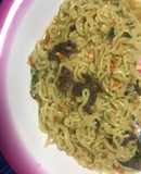 Spicy Indomie with leftover tsire