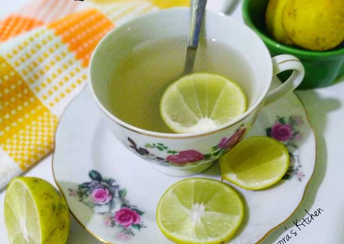 Langkah Mudah untuk Menyiapkan Jeniper (Jeruk Nipis Peras) Anti Gagal