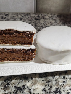 Una foto de Alfajores de cacao sin gluten sin manteca