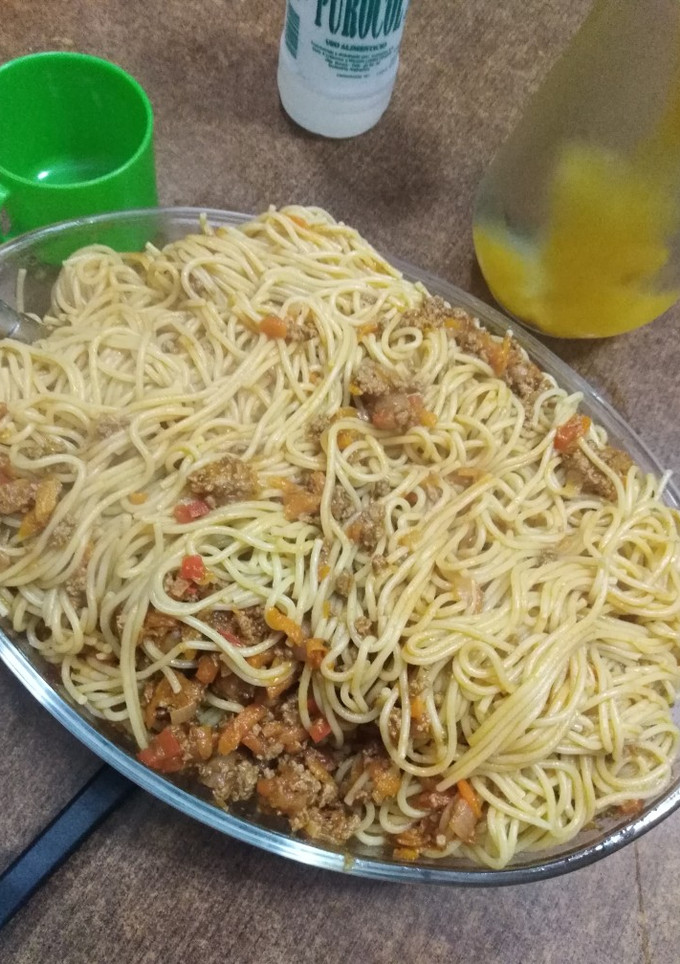 Una foto de Spagueti con salsa bolognesa