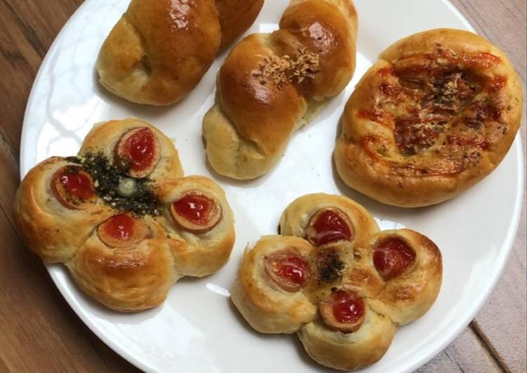 Resep All About Sausage Bread / Roti Sosis Aneka Bentuk -Tangzhong methode❤️ yang Lezat