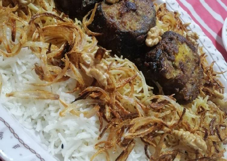 ارز شعيرية وبصل بيد خلود