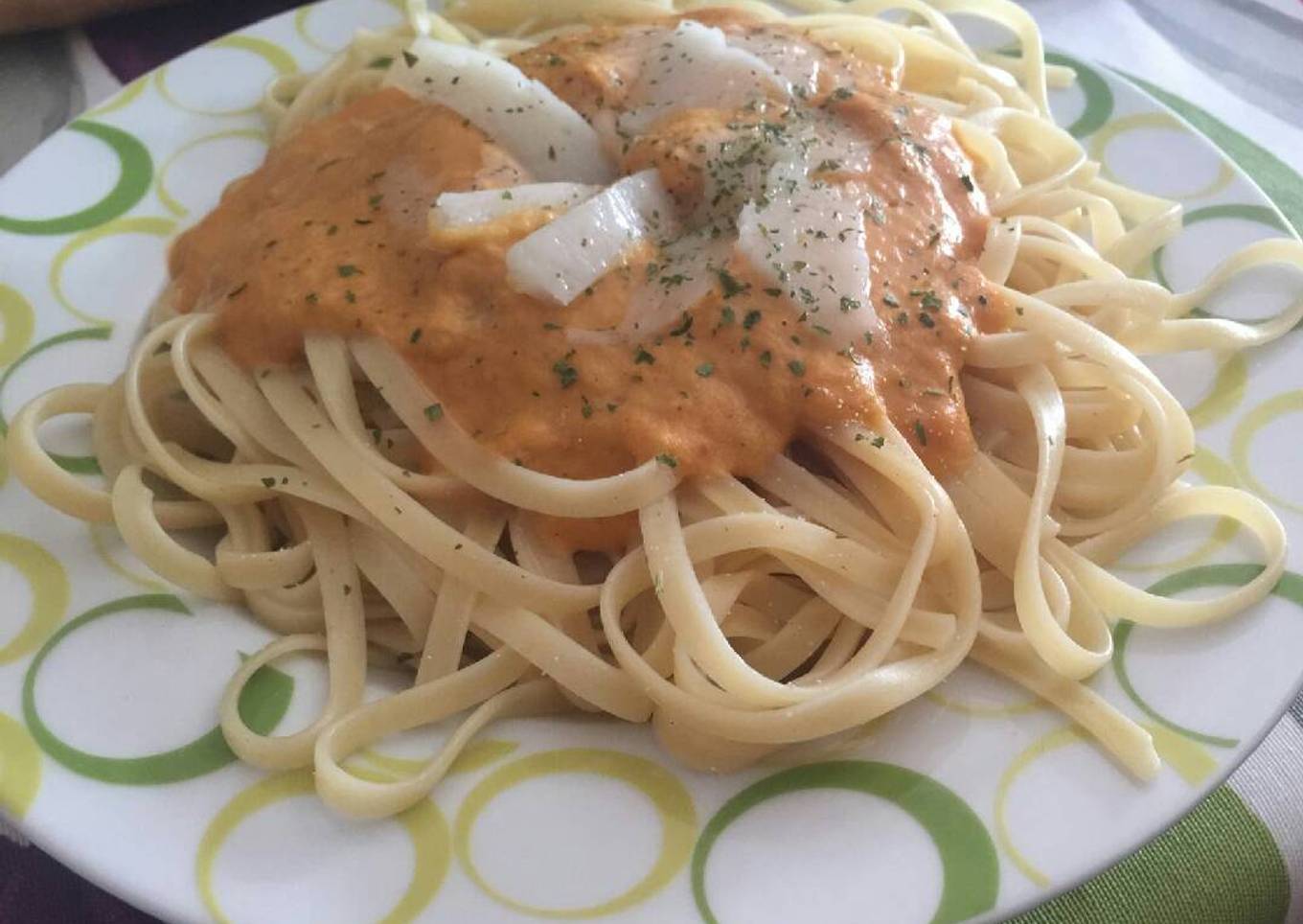 Tallarines con salsa de calabaza y queso
