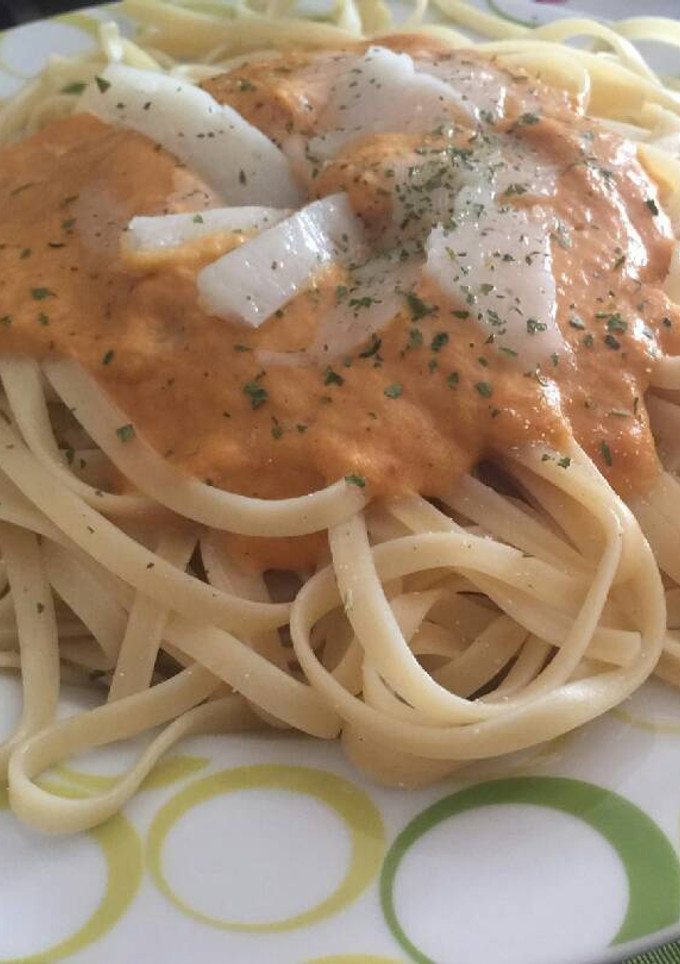 Una foto de Tallarines con salsa de calabaza y queso