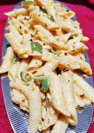 A picture of Cheesy white sauce Pasta.
