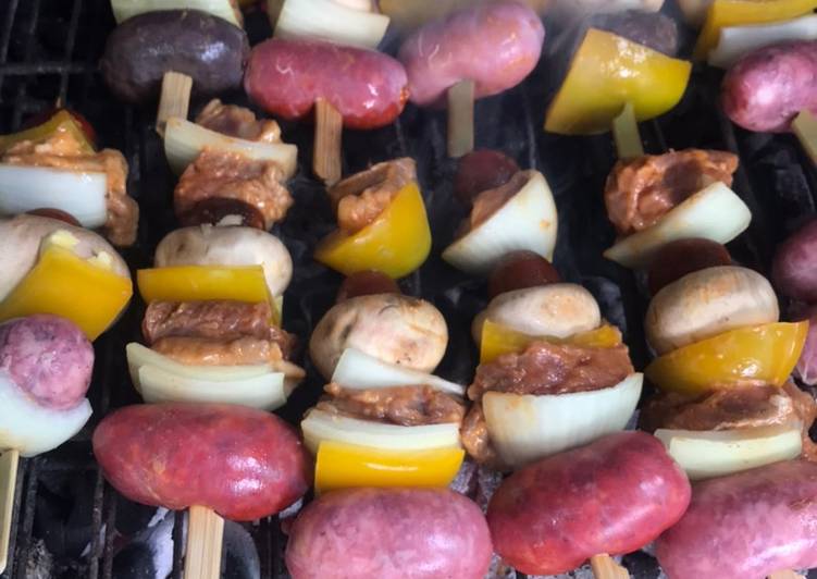 Pinchos de salchicha