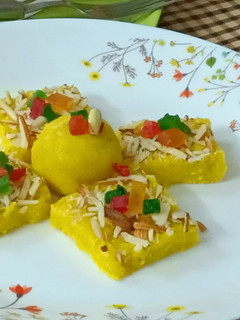 गोभी बर्फी(Gobhi barfi recipe in Hindi) रेसिपी मुख्य फोटो