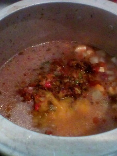 Una foto de Frijoles con papa y pata de cerdo🐷