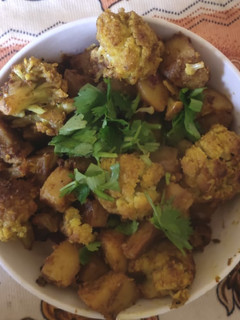 फूलगोभी आलू की सब्जी (phool gobi aloo ki sabzi recipe in Hindi) रेसिपी मुख्य फोटो