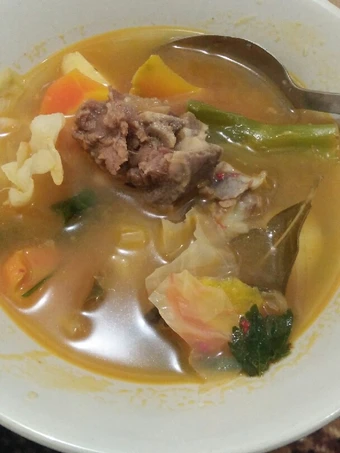 Cara Mudah Membuat Resep Sop Tulang Sapi pedas yang Bikin Ngiler Anti Ribet, Menggugah Selera
