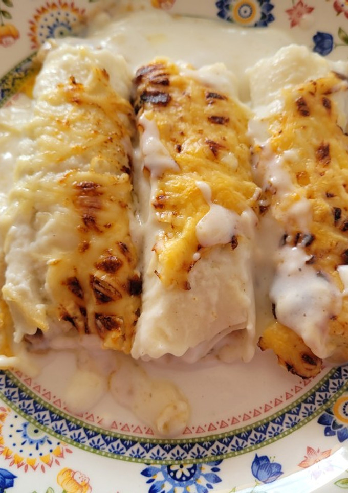 Una foto de Canelones para Navidad, con relleno de mi Moussaka Griega