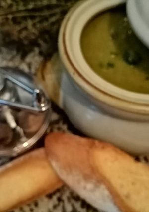 Une photo de Vegan soupe choux bok choy concombre