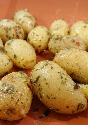A picture of Super Quick Herby Potatoes.