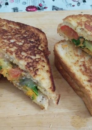 A picture of Mix creamy cheese sandwich.