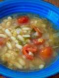 Sopa de alubias y tomate
