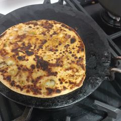 Punjabi ya da Aloo Wala Tawa Paratha A picture of Punjabi ya da Aloo Wala Tawa Paratha.