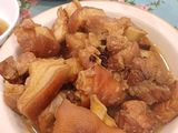 Thịt bắp giò và móng giò kho quế, hoa hồi, thảo quả