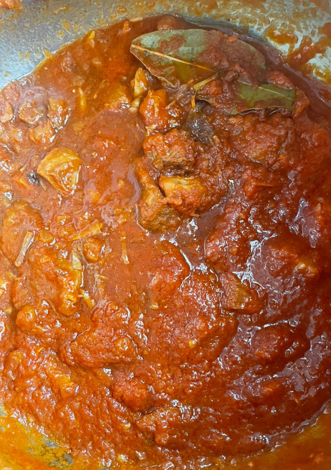 Una foto de Carne con tomate