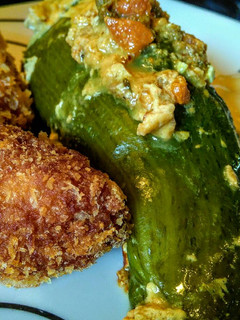 Una foto de CAIGUA (pepino de agua), relleno con guiso de Carne Picada...!