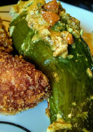 Una foto de CAIGUA (pepino de agua), relleno con guiso de Carne Picada...!