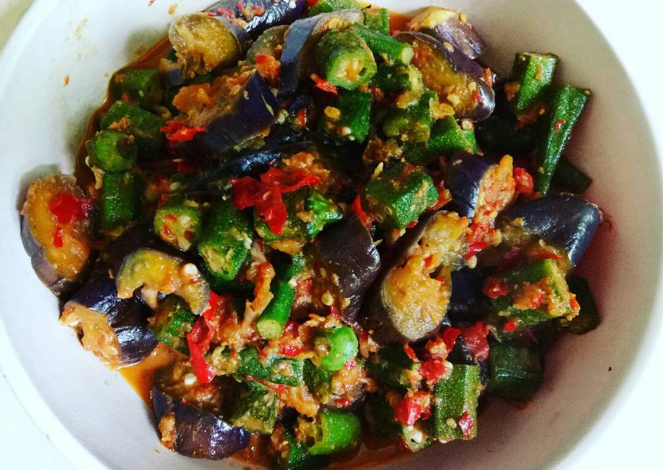 Balado Kombinasi Okra Terong