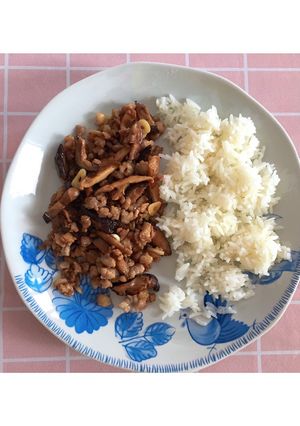รูปของ หมูสับผัดเห็ดหอม