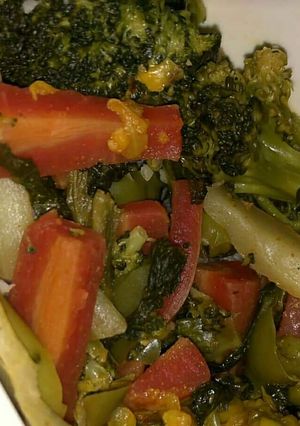 A picture of Carrot broccoli pickle.