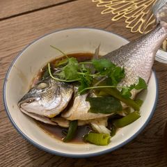 A picture of Steamed whole sea bream with oyster sauce.