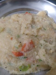 ઉપમા(મેગી મસાલા ઉપમા) (Upma Recipe In Gujarati) રેસીપી મુખ્ય ફોટો