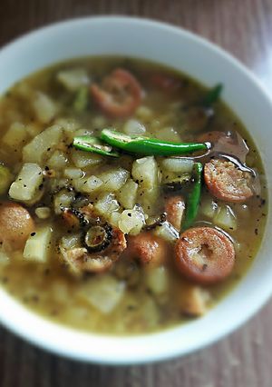 A picture of Bengali Green papaya veg sukto.