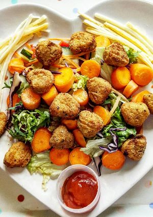 A picture of Chicken pops salad.