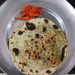A picture of Tofu stuff palak paratha.