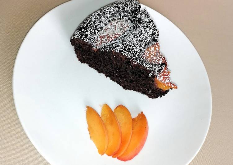 Torta ciambella cacao e albicocca