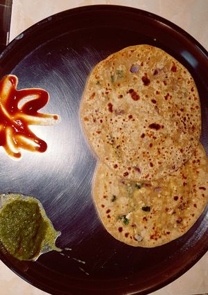 पनीर पराठा (paneer paratha recipe in hindi) रेसिपी मुख्य फोटो