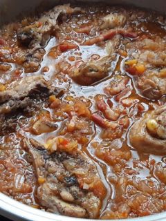 Una foto de Cazuela de pollo con bacon y verduras