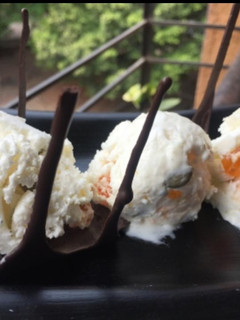 टेंडर कोकोनोट आइस क्रीम जेली(Tender coconut ice cream jelly recipe in hindi) रेसिपी मुख्य फोटो
