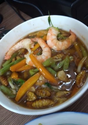 Hình của món Tôm nhộng sầu (xào) rau.