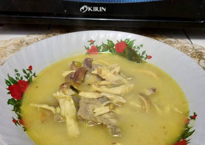 Soto Ayam Santan Kuning