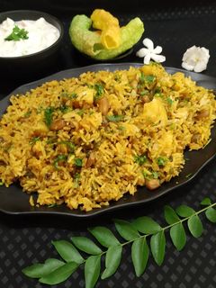 लातूरचा सुप्रसिद्ध निलंगा राईस/आलू भात (aloo bhat recipe in marathi) रेसिपी चे मुख्य फोटो 