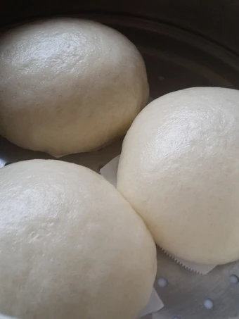 Langkah Mudah untuk Membikin Resep Bakpao ayam suwir  dan bakpao unti, lembut dan anti gagal yang Bikin Ngiler Anti Ribet, Lezat