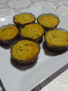 Una foto de Muffins de manzana y canela