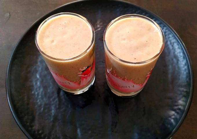Mixed Fruits and Nuts Smoothie