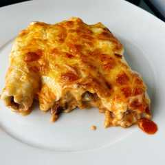 Una foto de Canelones de carne navideños
