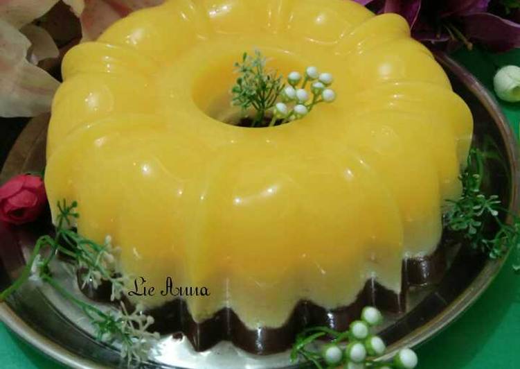 Resep Pudding Busa Jeruk Lapis Coklat yang Harus Bunda Coba!