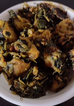 আলু মেথি (aloo methi recipe in Bengali) রেসিপির প্রধান ছবি