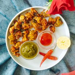 A picture of Pudina, curry leaves coriander chutney.
